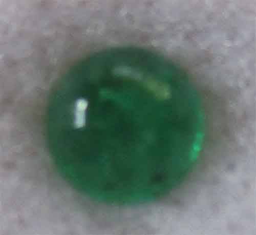 Emerald  - Round Cabochon cut   0.33 ct