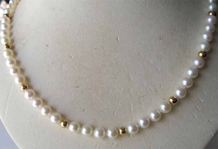Elegant - Genuine 14 ct, Gold and Cultured Pearls Necklace