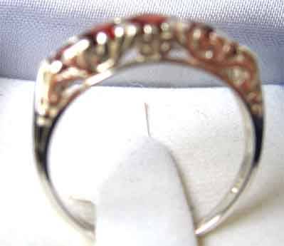 Beautiful   Sterling Silver and Garnets Ring