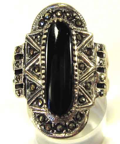 Superb Sterling Silver, Marcasite and Black Onyx Ring.