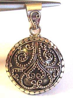 Pretty ,Sterling Silver -  Pendant.