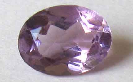6.90 x 5.10 mm Oval cut Amethyst 0.72 ct.