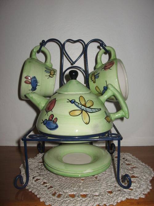 Tea for Two!  Gorgeous teaset for two people - includes stand!  Tea for you and me!