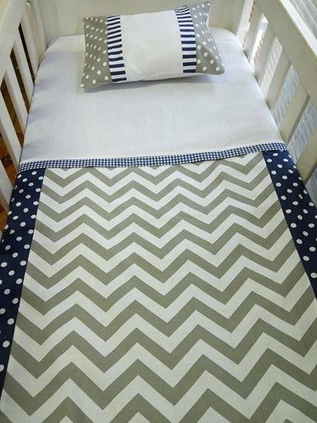 Sale!!!!!! Duvet with pillow and bumper with all inners