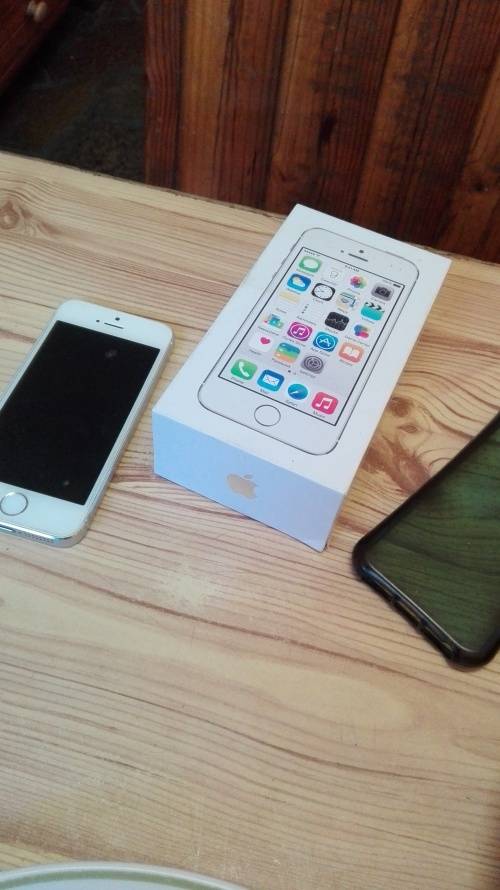Silver Iphone 5s