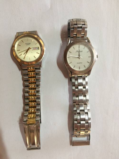 2 Old watches! Quarts and Avant!