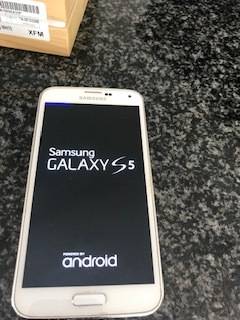 Samsung Galaxy S5 - Like New - Samsung Battery Pack 8,400mAh & 16GB SD Card