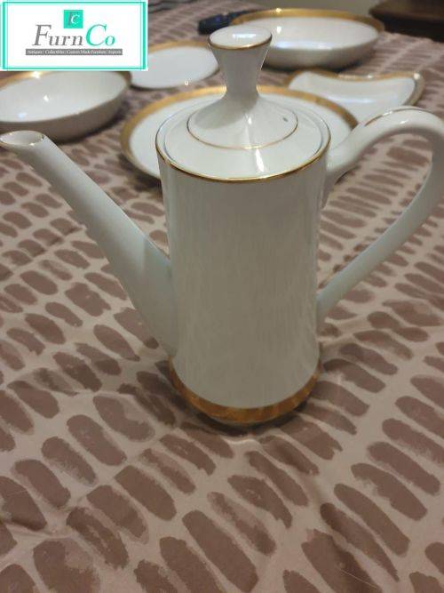 Presidential Collection Dinner Set 'Ref in Gold' by Gary Barr