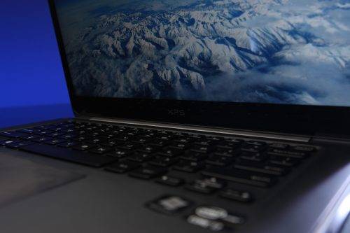Dell XPS Ultrabook 14-Inch i7-3537U 3rd Gen 500GB HDD 8GB SSD 8GB Ram HD Graphics 4000. Loud fan.