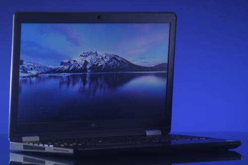 Dell Latitude E5570 i5 6th Gen 4GB Ram 465GB HDD HD Graphics Damage on body of