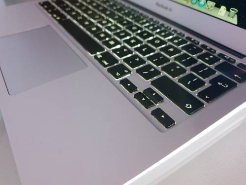 Apple MacBook Air 11 i5-3317U 3rd Gen 4GB Ram 64GB SSD