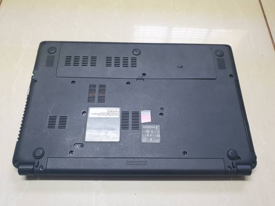 Broken. Use for parts. Acer Aspire E-570 i3-3217U