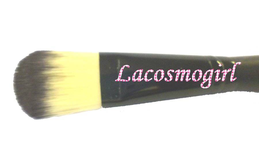 FOUNDATION BRUSH - EXCELLENT QUALITY