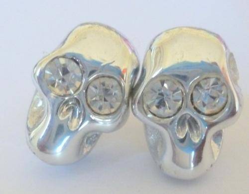 Pretty SKULLHEAD earrings with diamante eyes