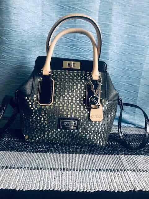 Guess Kabelka Park Lane Shine Turn-Lock Satchel