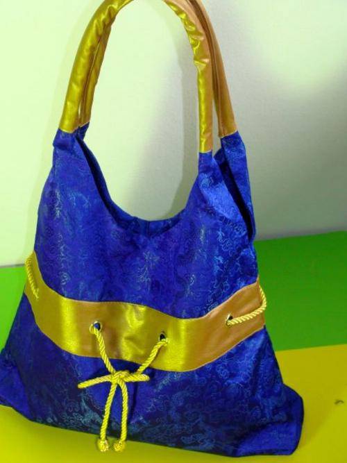 LADIES CHINESE HANDBAG