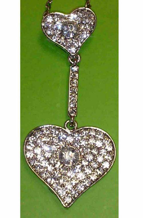 CRAZZY R1 AUCTION - STUNNING DIAMANTE DOUBLE HEART PENDANT WITH NECKLACE