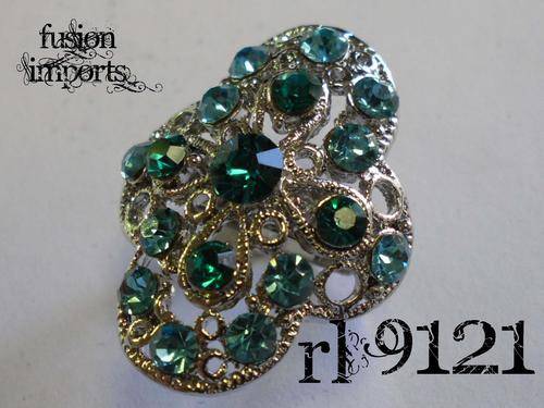 STUNNING DIAMANTE RING - ADJUSTABLE SIZE