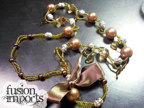 CRAZZZY R1 AUCTION***PEARL BEAD NCKLACE WITH SATIN BOW***