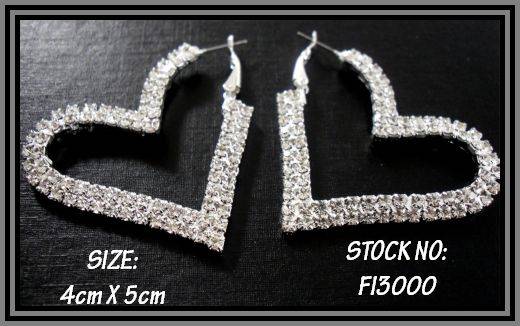 STUNNING DIAMANTE HEART SHAPE EARRINGS - 4cm X 5cm