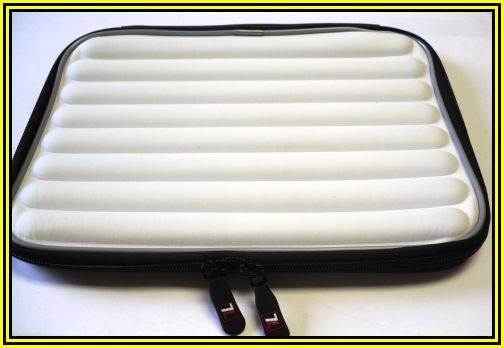 CLEARANCE SALE - 10.2" NETBOOK SLIP CASE