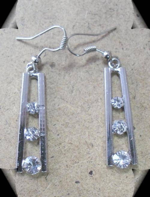 BUY 1 GET 1 FREE PROMO - CRAZZZY R1 AUCTION - DIAMANTE EARRINGS