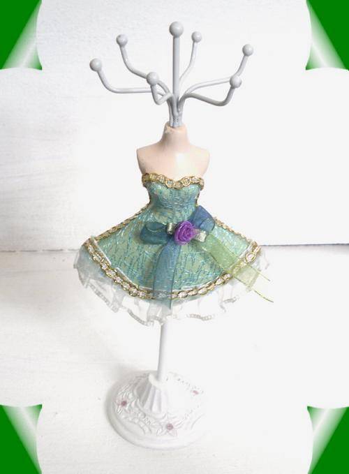 manequin jewellery stand - 23.5cm