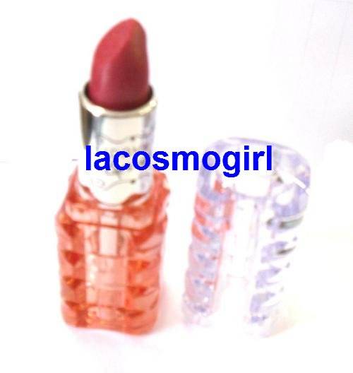 CRAZZZY R1 AUCTION -MATTE LIP STICK WITH VITAMIN E & ALOE VERA IN PRETTY TUBE - SHADE 216