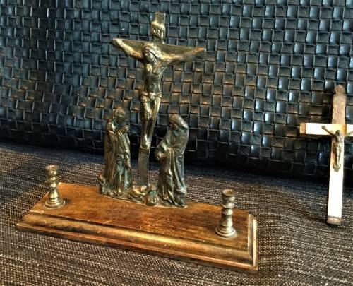 COLLECTION OF BEAUTIFUL CHRISTIAN ITEMS! *SOLID BRONZE QUILL REST* *ANTIQUE*