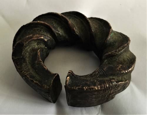 *SELLS FOR R20000+* ANTIQUE WEST-AFRICAN SOLID BRONZE CURRENCY BRACELET/MANILLA