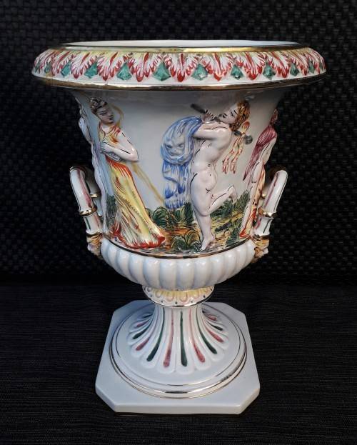 LARGE CAPODIMONTE CERAMICVASE