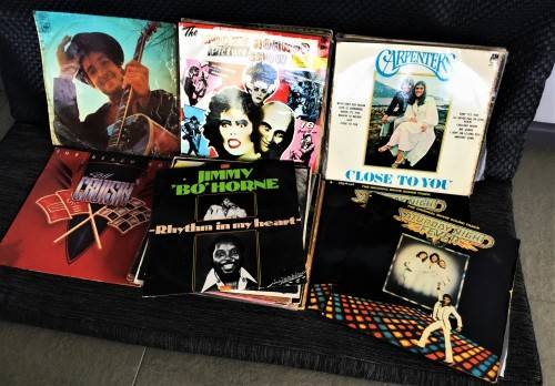 *VALUE R6000* LOT OF COLLECTABLE HIT VINYL RECORDS!