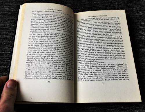 BEAUTIFUL 11 x BOOK COLLECTION OF THE WORKS OF ALISTAIR MACLEAN!