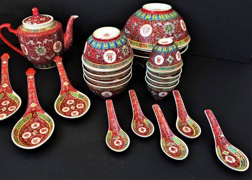 STUNNING HAND-PAINTED CHINESE CERAMIC SERVICE!