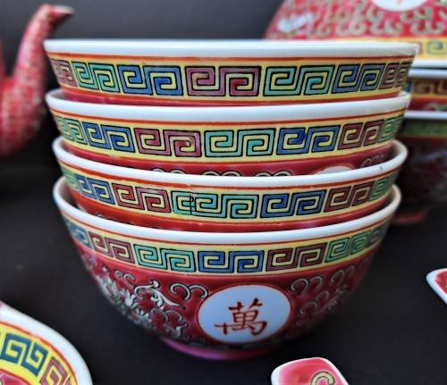 STUNNING HAND-PAINTED CHINESE CERAMIC SERVICE!