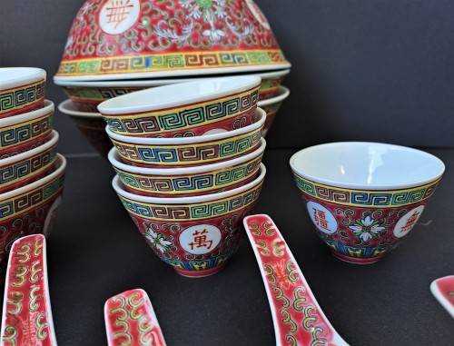 STUNNING HAND-PAINTED CHINESE CERAMIC SERVICE!