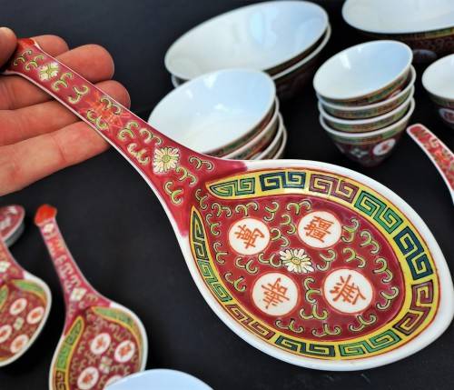 STUNNING HAND-PAINTED CHINESE CERAMIC SERVICE!