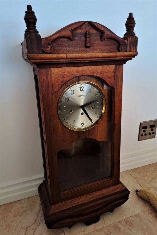 LARGE SOLID HARDWOOD GERMAN WALL CLOCK! *PENDULUM MOVEMENT*