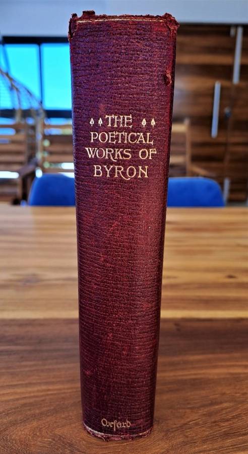 1907 HIGH-QUALITY LEATHER BOUND COPY OF THE POETICAL WORKS OF BYRON!
