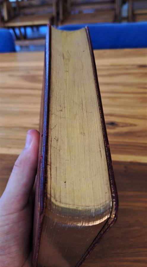 1907 HIGH-QUALITY LEATHER BOUND COPY OF THE POETICAL WORKS OF BYRON!