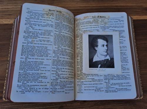 1907 HIGH-QUALITY LEATHER BOUND COPY OF THE POETICAL WORKS OF BYRON!