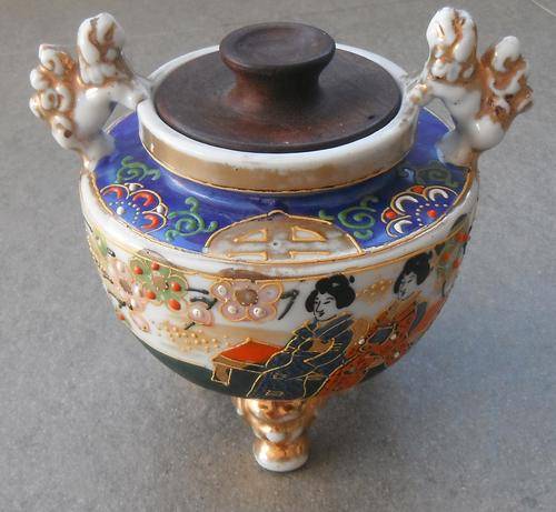 A Handpainted Chinese Vase!!