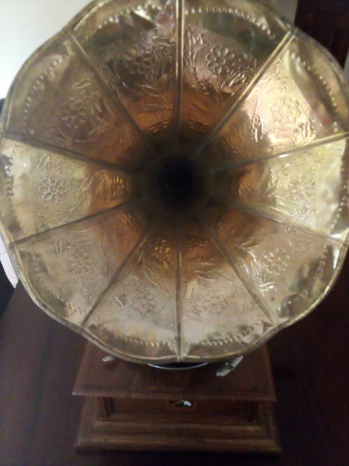 STUNNING-As is His Masters Voice-Gramaphone--Works Needs Some Attention