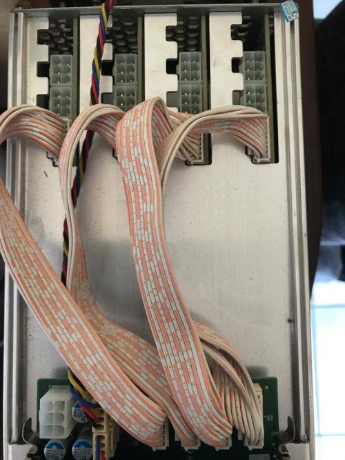 Antminer L3+ and power supply in excellent condition(This item is a relist)