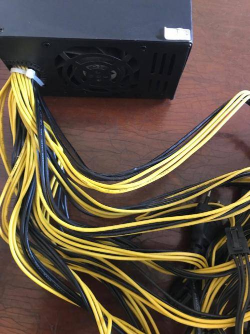 Antminer L3+ and power supply in excellent condition(This item is a relist)