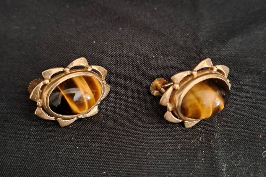 Vintage Tigers Eye 9ct Gold Clip on Earrings