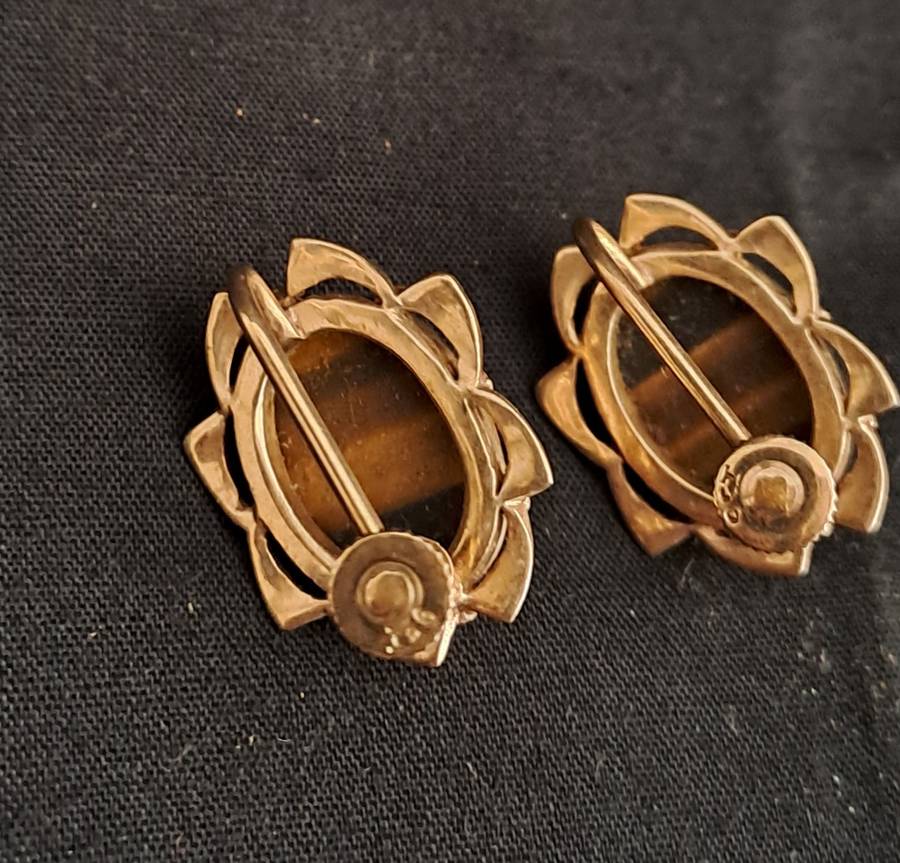 Vintage Tigers Eye 9ct Gold Clip on Earrings