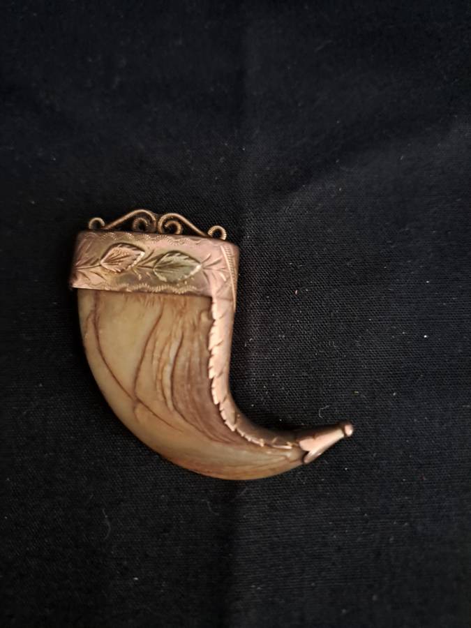 Vintage Horn Shaped Brooch