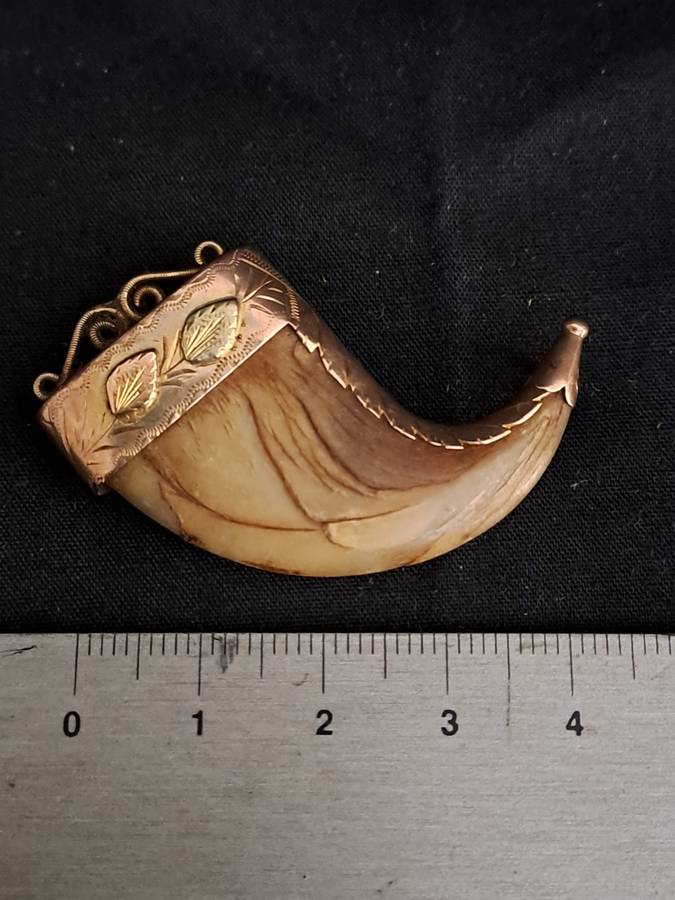 Vintage Horn Shaped Brooch