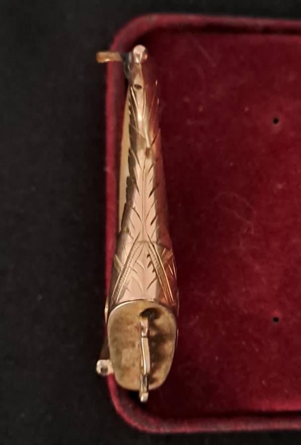 Vintage Horn Shaped Brooch